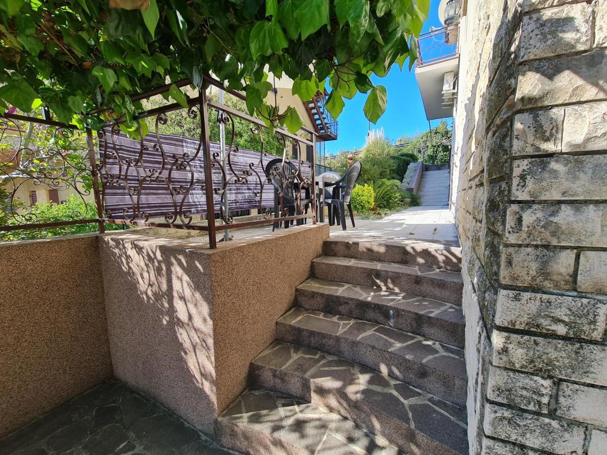 Apartma Pina Apartment Izola Bagian luar foto